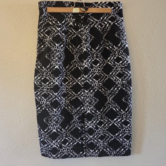 Worthington Black and White Chain Pattern Pencil Skirt Buisness Casual - Picture 3 of 10
